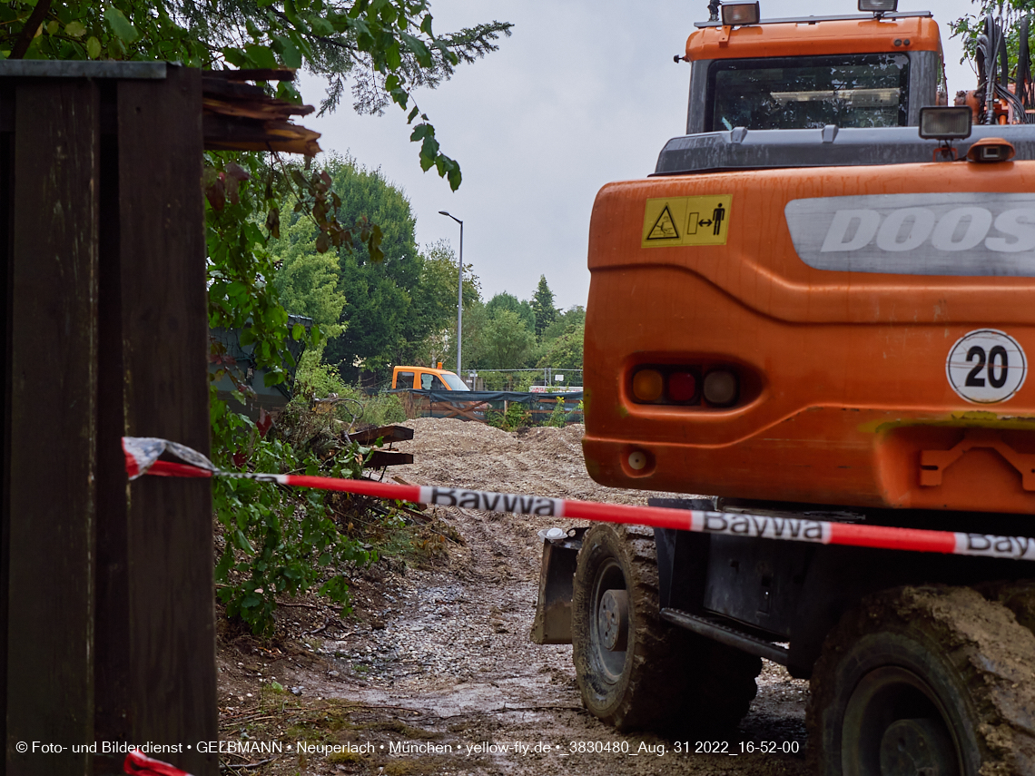 31.08.2022 - Baustelle an der Niederalmstraße 16 und Hugo-Lang-Bogen 13 in Neuperlach-Trudering